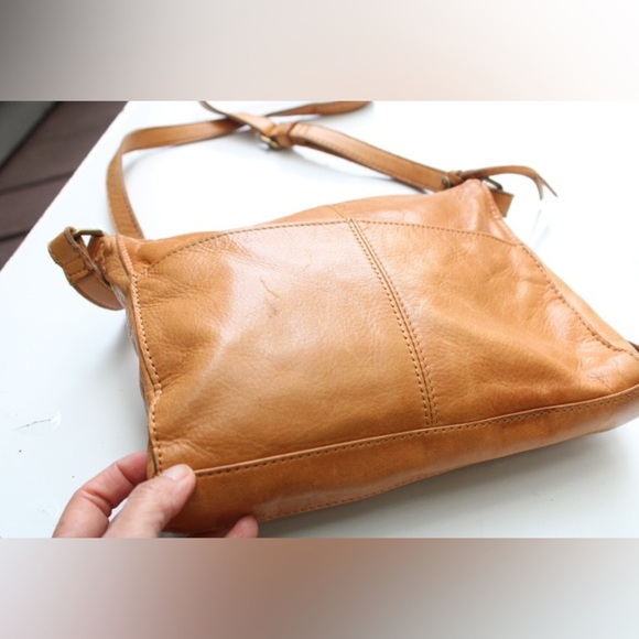 Margot leather cross body bag - Picture 6 of 13